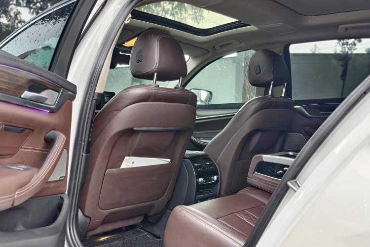Used BMW 5 Series 2019 Facelifted 530Li Luxury Edition Premium Package Interior 2