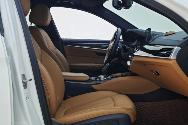 Used BMW 5 Series 2019 530Li Leading Model M Sport Package Interior 2