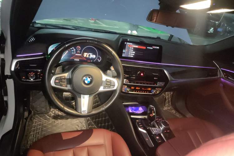 Used BMW 5 Series 2019 Facelifted 530Li Leading Edition M Sport Package Interior 2