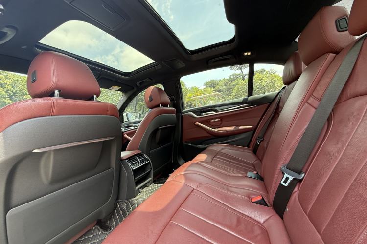 Used BMW 5 Series 2019 530Li xDrive M Sport Package Interior 2