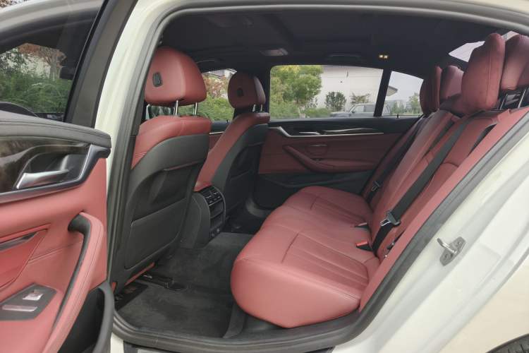 Used BMW 5 Series 2019 530Li Leading Model M Sport Package Interior 2