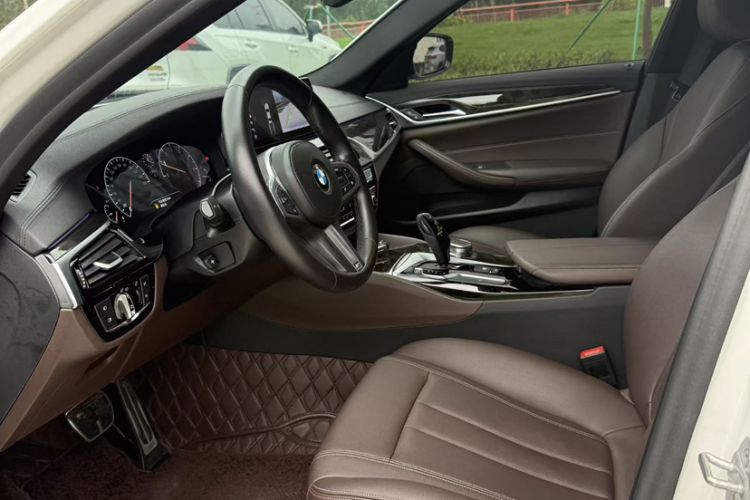 Used BMW 5 Series 2019 525Li M Sport Package Interior 2