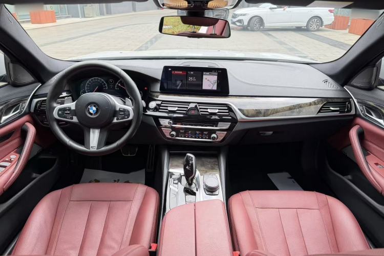 Used BMW 5 Series 2019 530Li Luxury Edition M Sport Package Interior 2