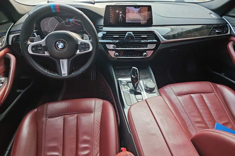 Used BMW 5 Series 2019 530Li Leading Model M Sport Package Interior 2