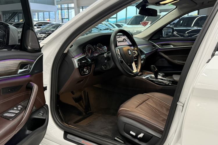 Used BMW 5 Series 2019 Facelifted 530Li Leading Edition Luxury Package Interior 2