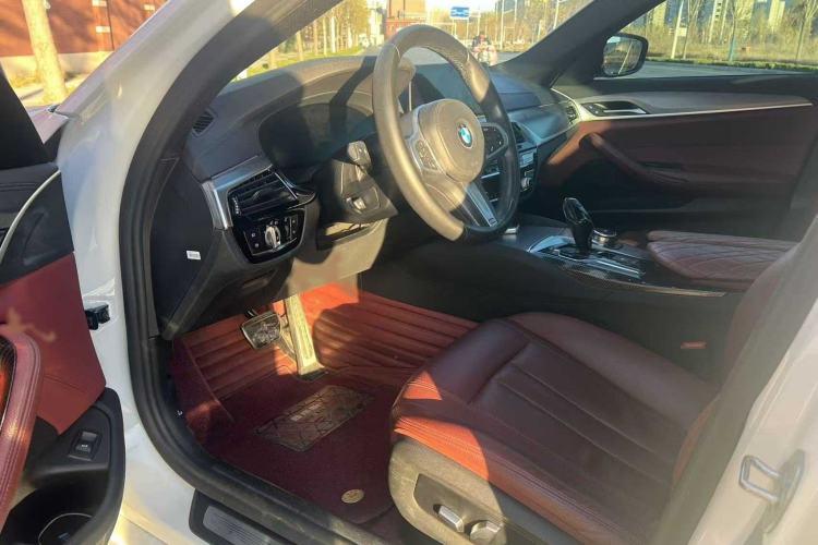 Used BMW 5 Series 2019 530Li Leading Model M Sport Package Interior 2