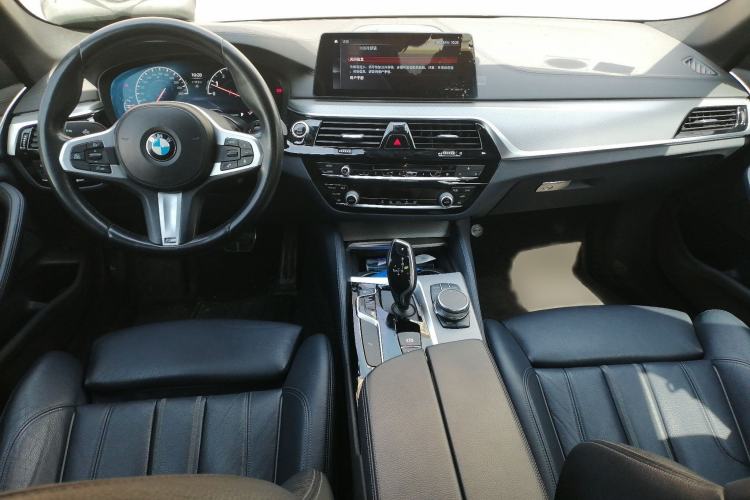 Used BMW 5 Series 2019 525i M Sport Package Interior 2