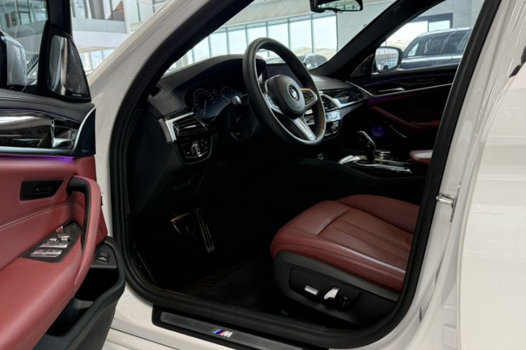 Used BMW 5 Series 2019 Facelifted 530Li Leading Edition M Sport Package Interior 2