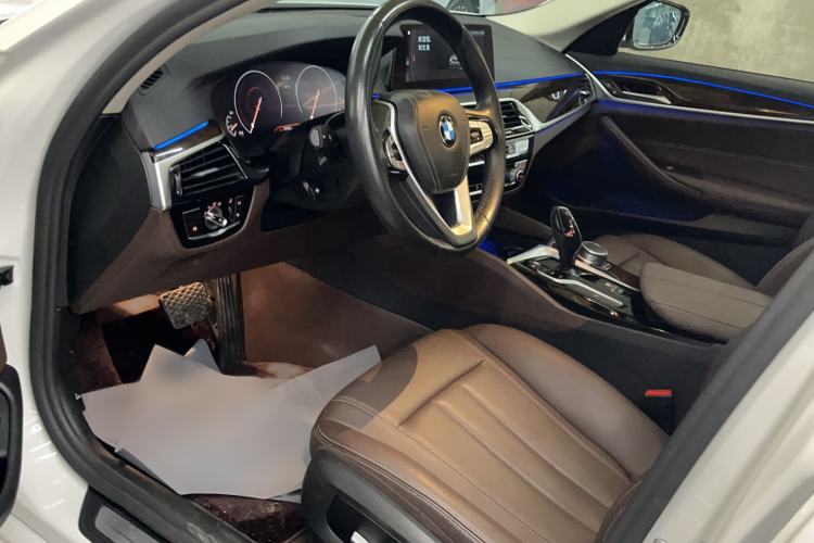 Used BMW 5 Series 2019 Facelifted 525Li Luxury Package Interior 2
