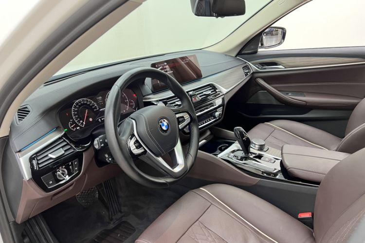 Used BMW 5 Series 2019 Facelifted 530Li Luxury Edition Premium Package Interior 3
