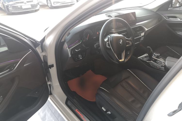 Used BMW 5 Series 2019 Facelifted 530Li Leading Edition Luxury Package Interior 3