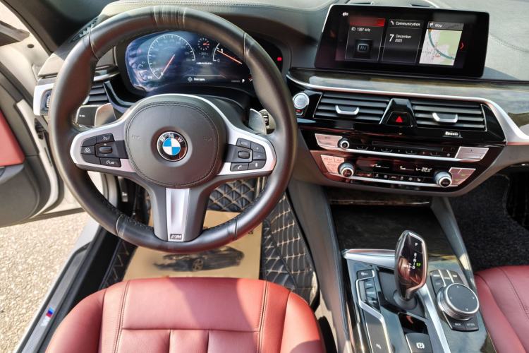 Used BMW 5 Series 2019 Facelifted 530Li Leading Edition M Sport Package Interior 3