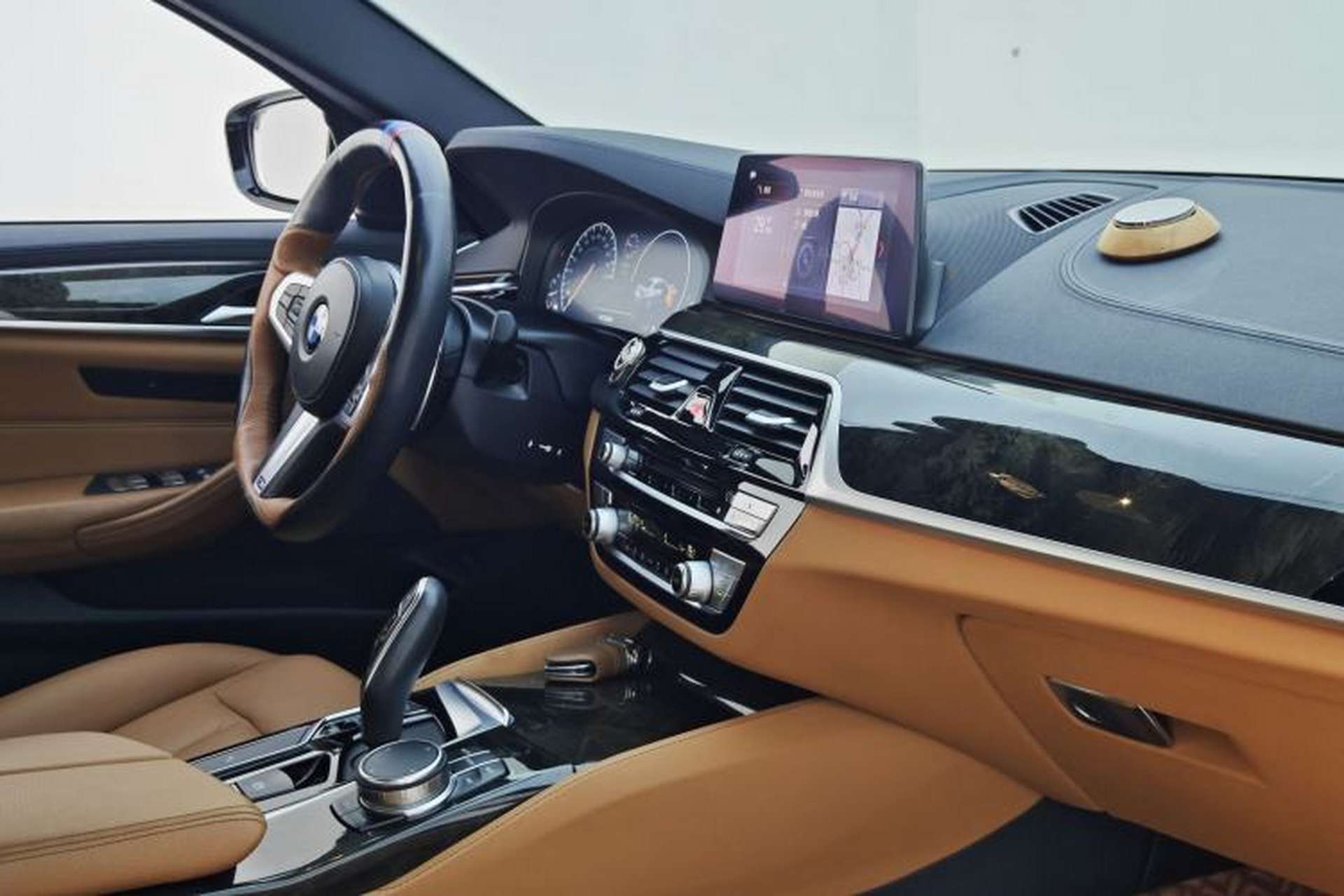Used BMW 5 Series 2019 530Li Leading Model M Sport Package Interior 3