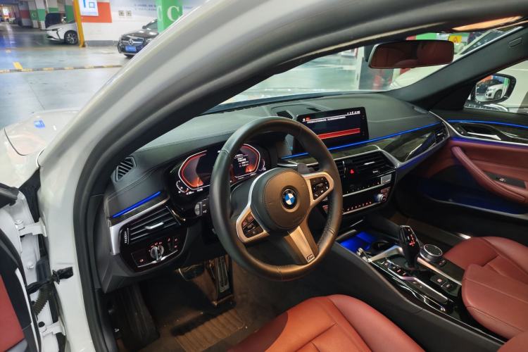 Used BMW 5 Series 2019 Facelifted 530Li Leading Edition M Sport Package Interior 3