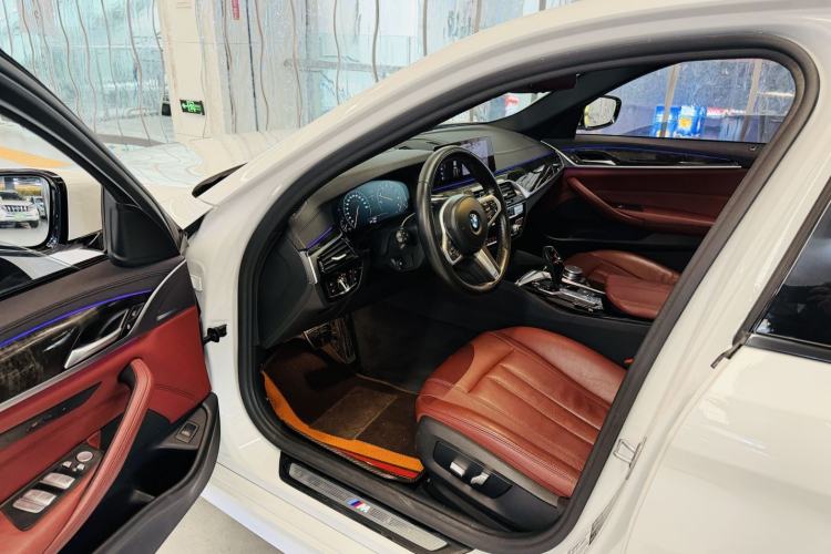 Used BMW 5 Series 2019 530Li xDrive M Sport Package Interior 3