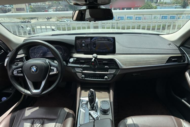 Used BMW 5 Series 2019 530Li Leading Model Luxury Package Interior 3