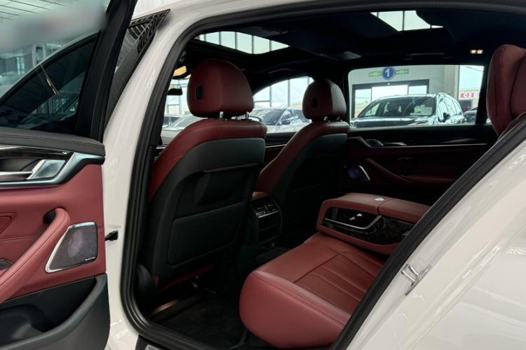 Used BMW 5 Series 2019 Facelifted 530Li Leading Edition M Sport Package Interior 3