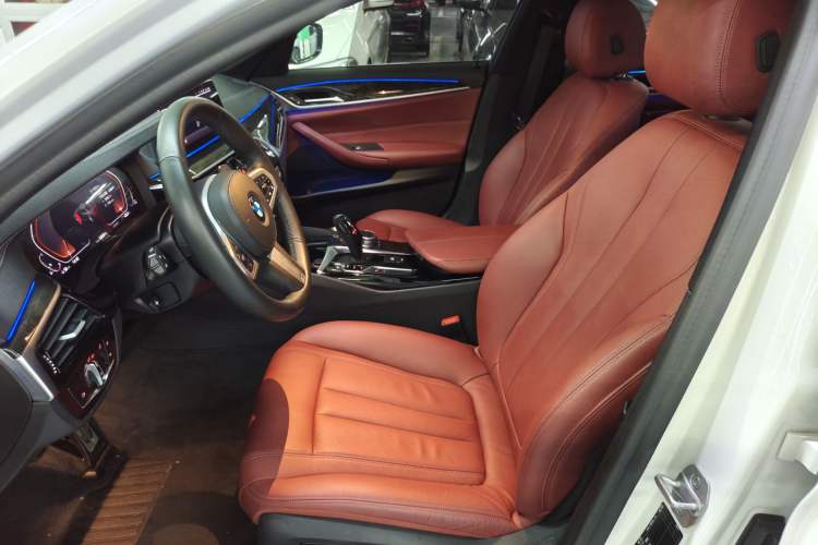 Used BMW 5 Series 2019 Facelifted 530Li Leading Edition M Sport Package Interior 4