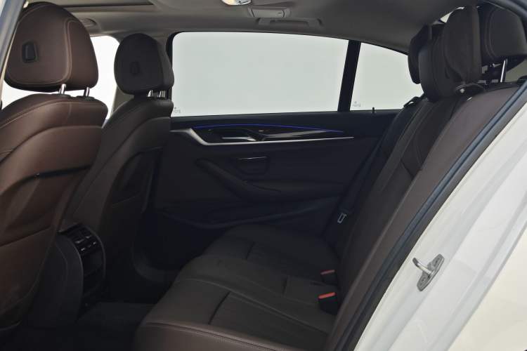 Used BMW 5 Series 2019 Facelifted 525Li Luxury Package Interior 4