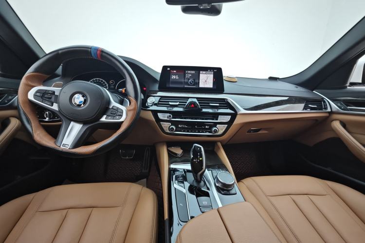 Used BMW 5 Series 2019 530Li Leading Model M Sport Package Interior 5