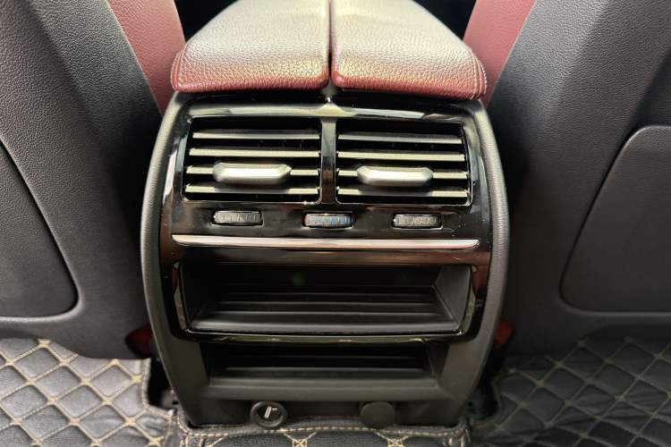 Used BMW 5 Series 2019 530Li xDrive M Sport Package Interior 5