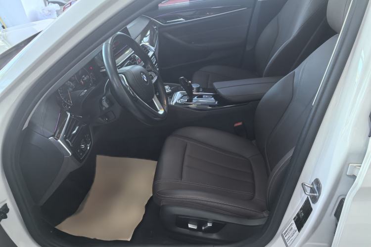 Used BMW 5 Series 2019 525Li Luxury Package Interior 5