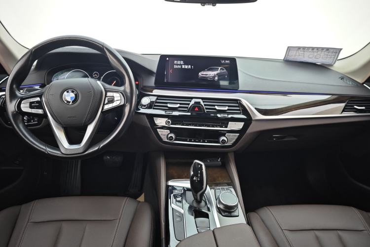 Used BMW 5 Series 2019 Facelifted 525Li Luxury Package Interior 5