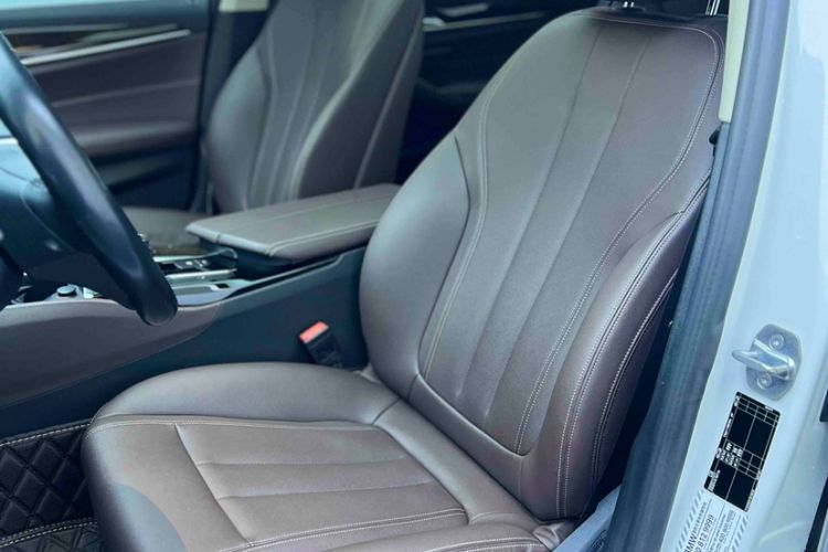 Used BMW 5 Series 2019 Facelifted 525Li Luxury Package Interior 6
