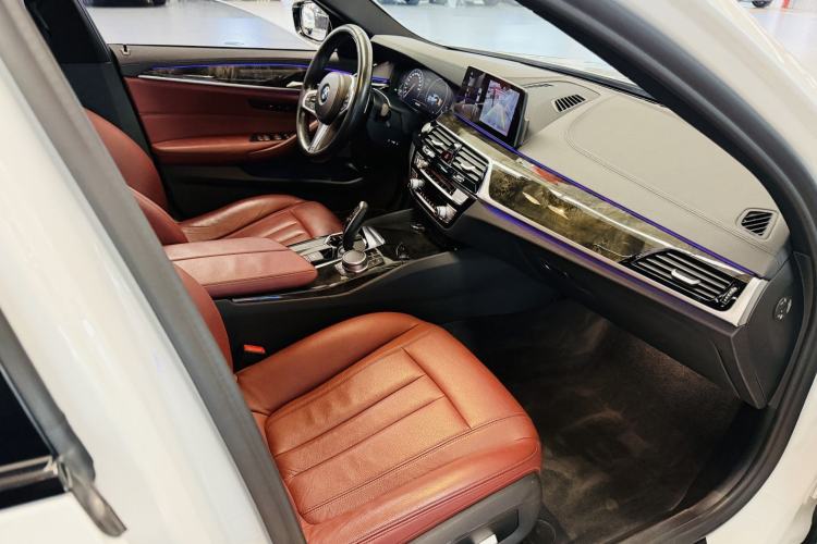 Used BMW 5 Series 2019 530Li xDrive M Sport Package Interior 7