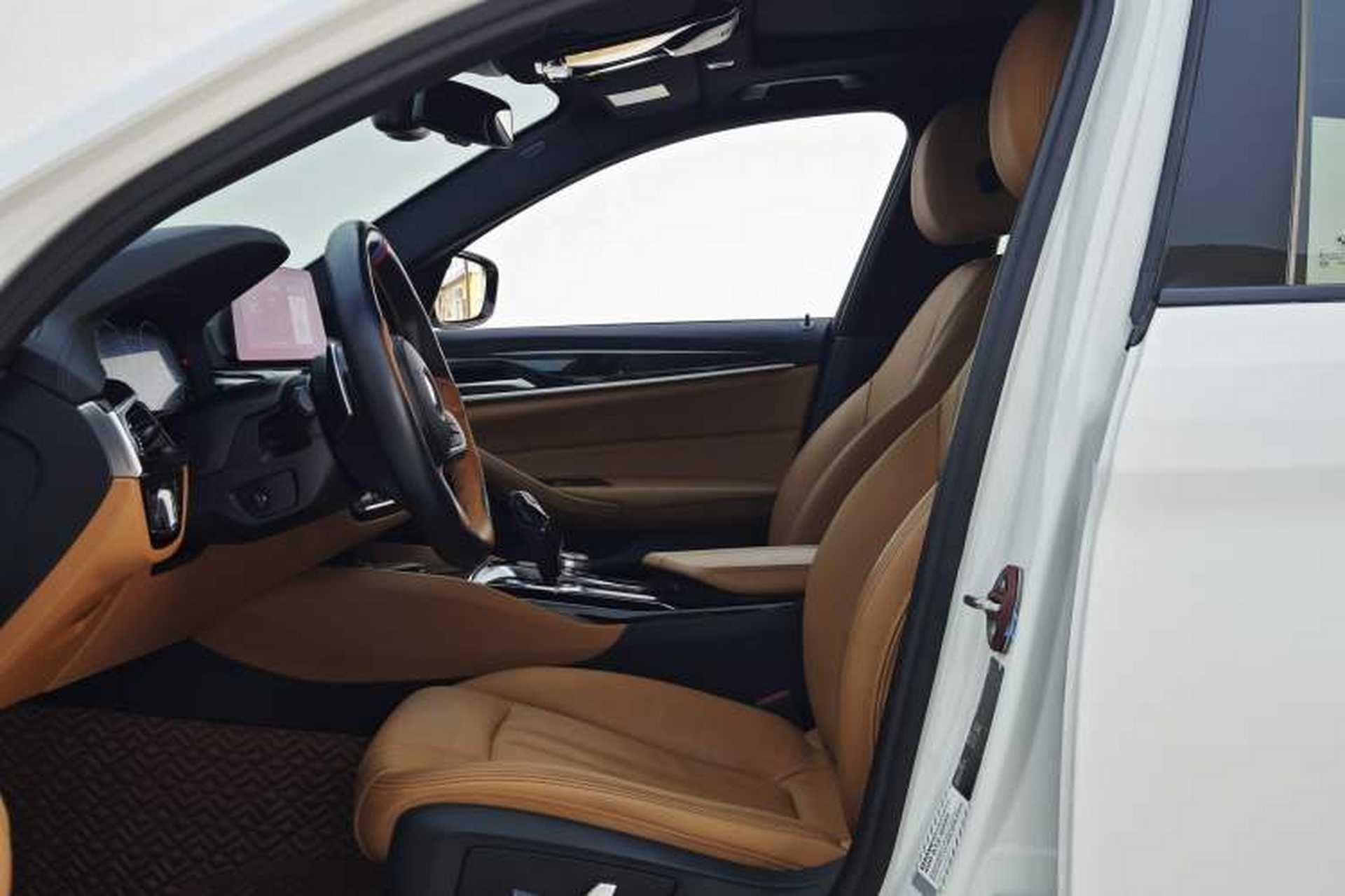 Used BMW 5 Series 2019 530Li Leading Model M Sport Package Interior 9
