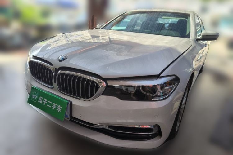 Used BMW 5 Series 2019 530Li Leading Model Luxury Package Guazi used car, China used car export, Used car for sale, Used BMW cars, Cheapest cars for sale