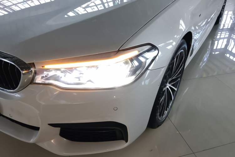 Used BMW 5 Series 2019 Restyled 530Li Luxury Edition M Sport Package Left Front Headlight