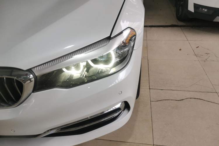 Used BMW 5 Series 2019 530Li Leading Model Luxury Package Left Front Headlight