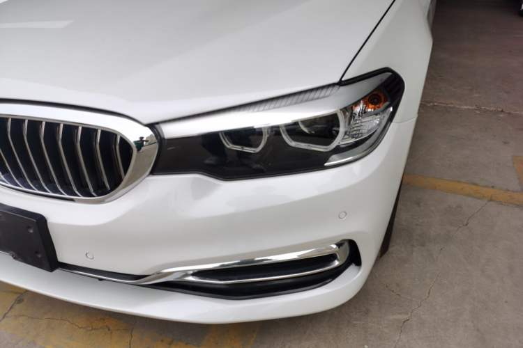Used BMW 5 Series 2019 Facelifted 530Li Leading Edition Luxury Package Left Front Headlight
