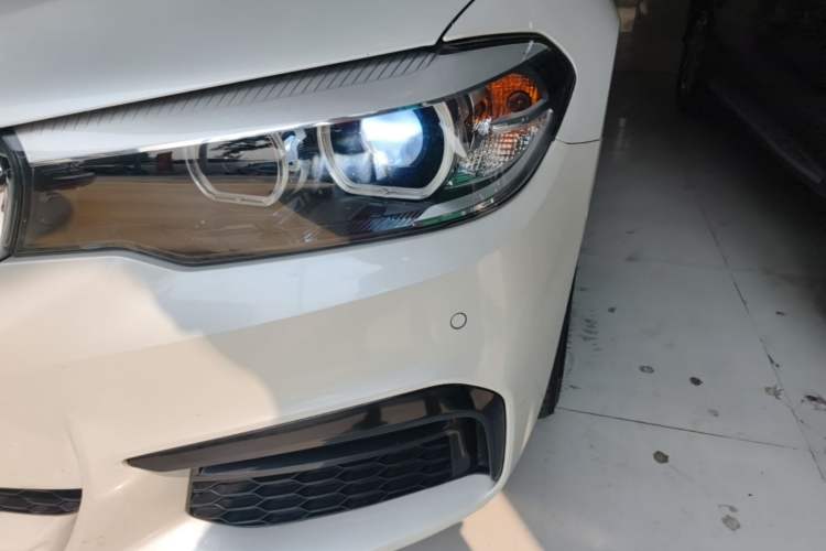 Used BMW 5 Series 2019 525Li M Sport Package Left Front Headlight
