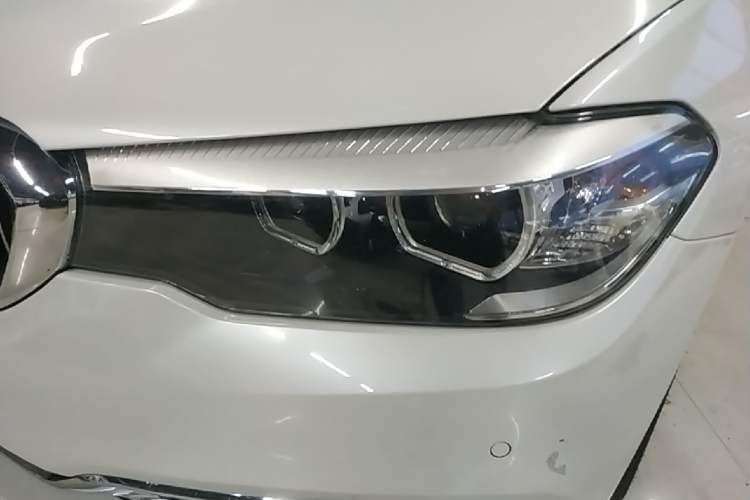 Used BMW 5 Series 2019 525Li Luxury Package Left Front Headlight
