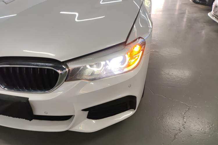 Used BMW 5 Series 2019 Facelifted 530Li Leading Edition M Sport Package Left Front Headlight