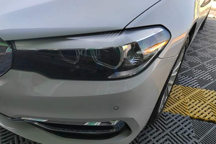 Used BMW 5 Series 2019 525Li Luxury Package Left Front Headlight