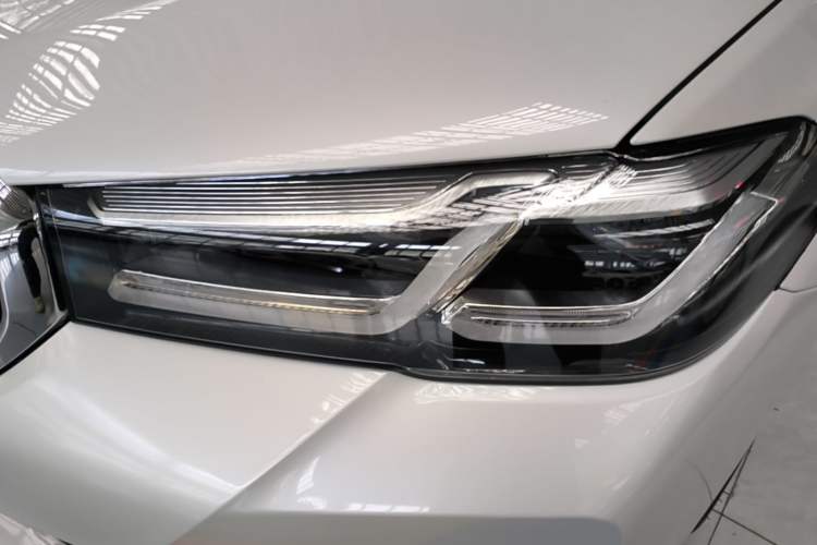 Used BMW 5 Series 2019 Facelifted 530Li Leading Edition Luxury Package Left Front Headlight