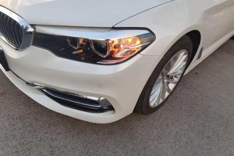 Used BMW 5 Series 2019 Facelifted 530Li Leading Edition Luxury Package Left Front Headlight