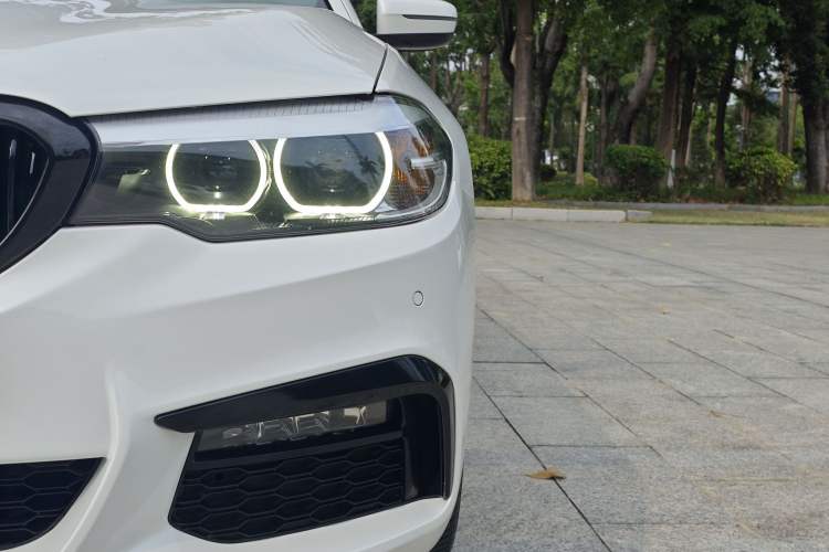 Used BMW 5 Series 2019 530Li Leading Model M Sport Package Left Front Headlight