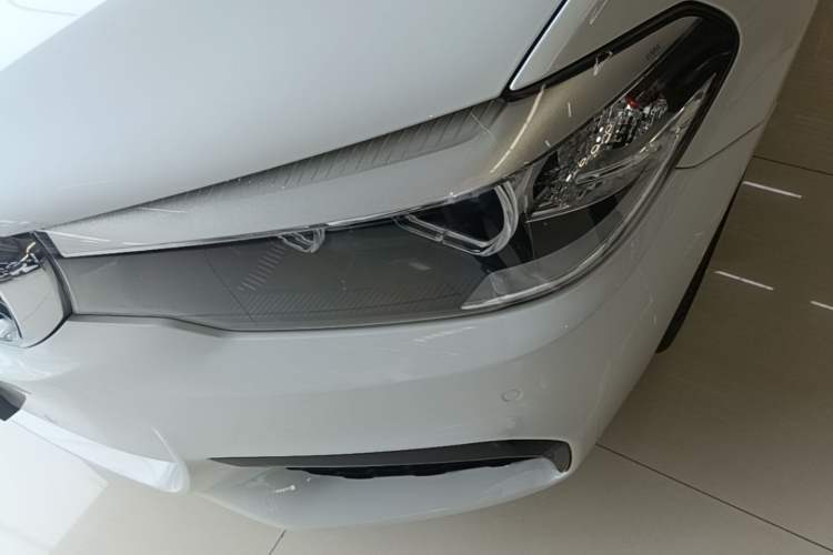 Used BMW 5 Series 2019 530Li Leading Model M Sport Package Left Front Headlight