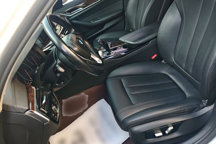 Used BMW 5 Series 2019 525Li Luxury Package Left Front Seat