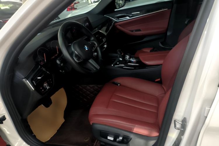 Used BMW 5 Series 2019 530Li Leading Model M Sport Package Left Front Seat
