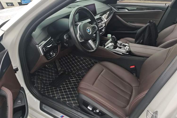 Used BMW 5 Series 2019 525Li M Sport Package Left Front Seat