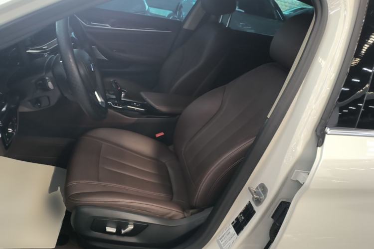Used BMW 5 Series 2019 525Li Luxury Package Left Front Seat
