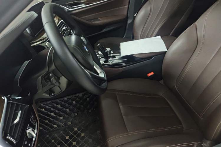 Used BMW 5 Series 2019 Facelifted 525Li Luxury Package Left Front Seat