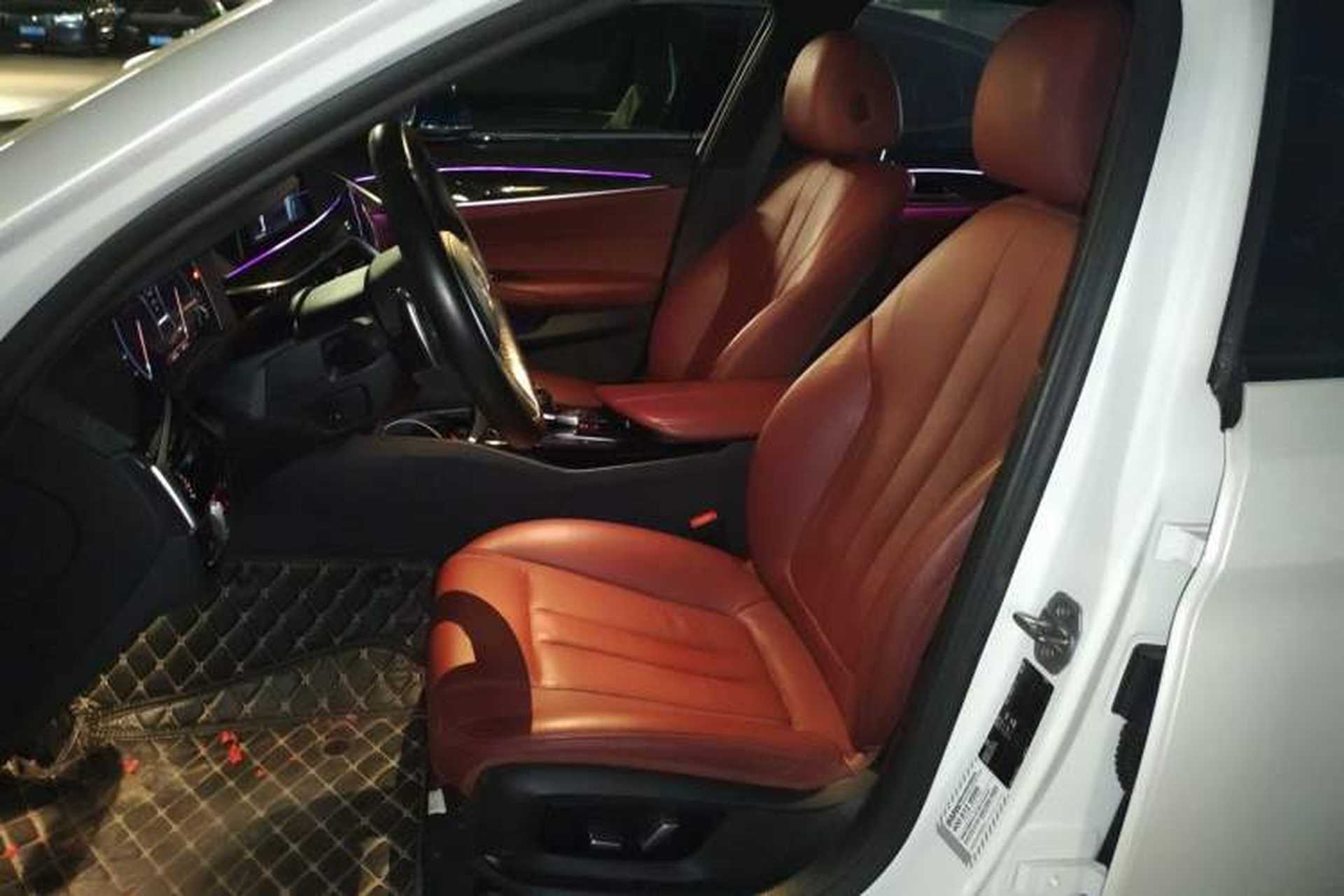 Used BMW 5 Series 2019 Facelifted 530Li Leading Edition M Sport Package Left Front Seat