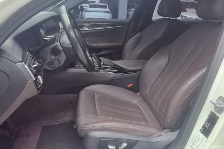 Used BMW 5 Series 2019 525Li M Sport Package Left Front Seat