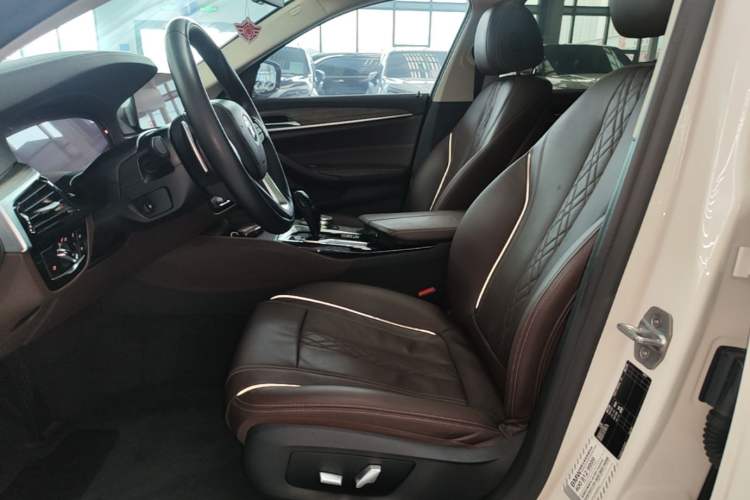 Used BMW 5 Series 2019 Facelifted 530Li Leading Edition Luxury Package Left Front Seat